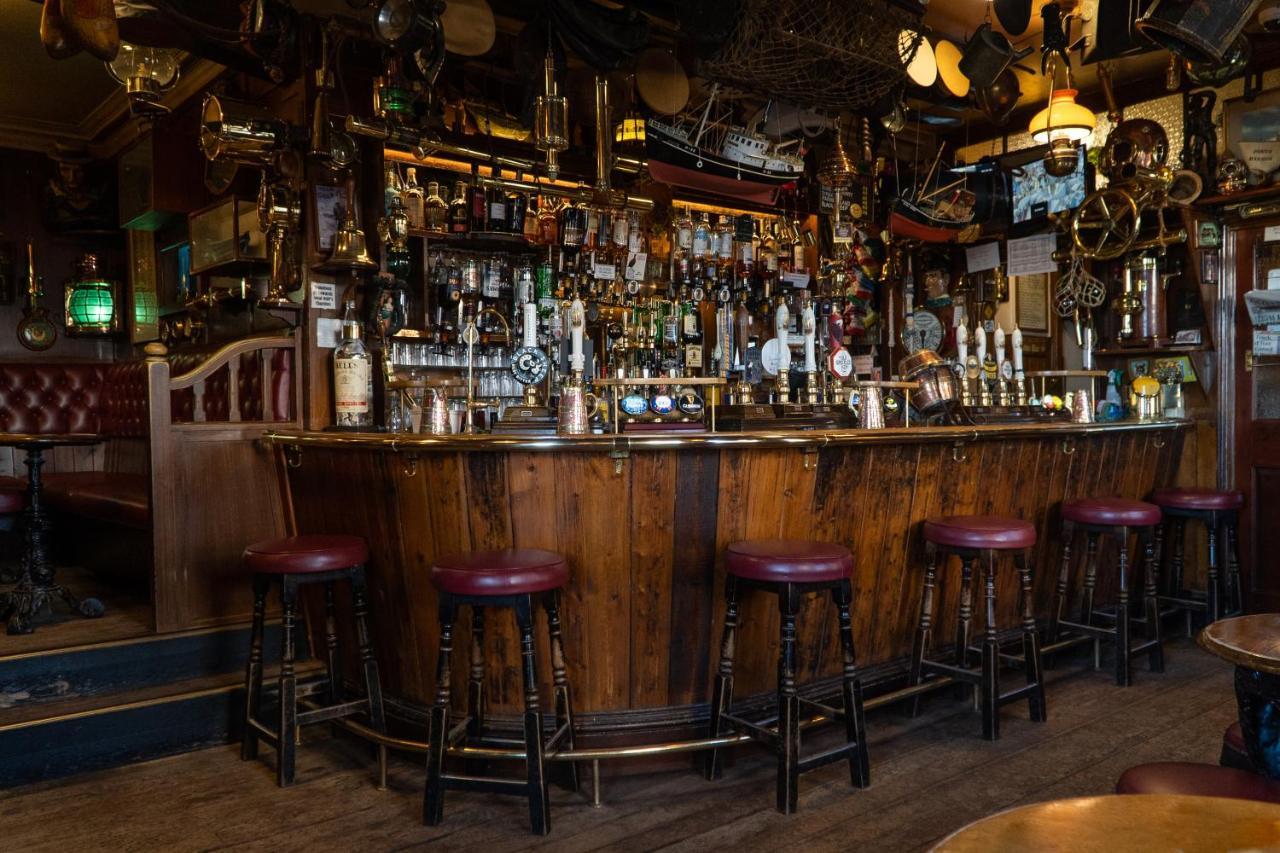 סי האוסס The Olde Ship Inn מראה חיצוני תמונה